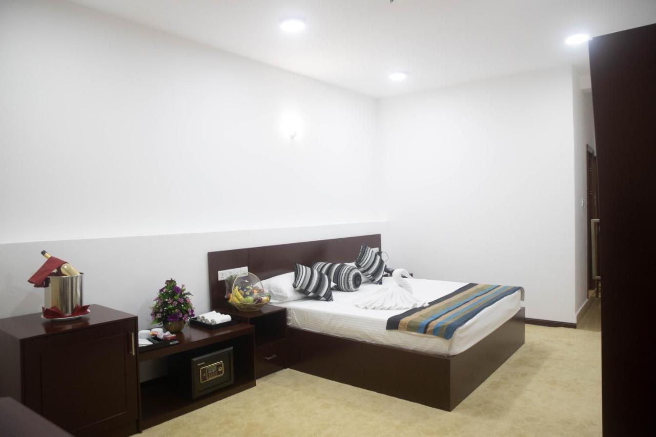 Hotel Kamrel Kurunegala Luaran gambar