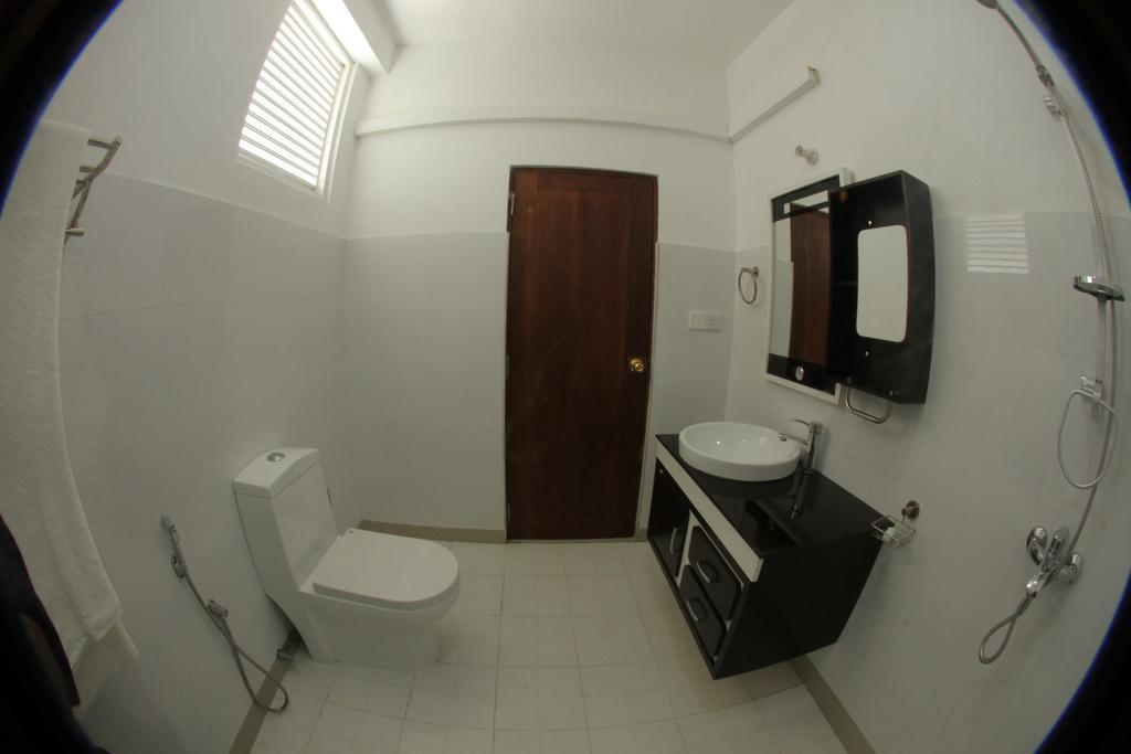 Hotel Kamrel Kurunegala Bilik gambar