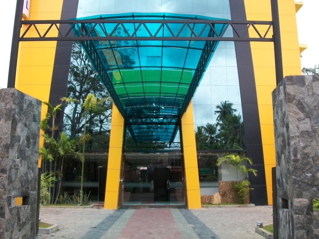 Hotel Kamrel Kurunegala Luaran gambar