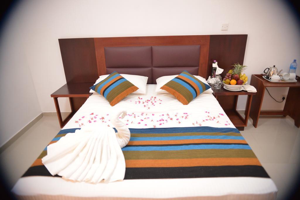 Hotel Kamrel Kurunegala Bilik gambar