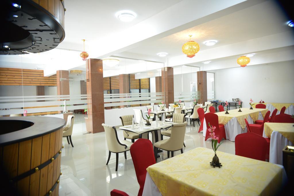 Hotel Kamrel Kurunegala Luaran gambar