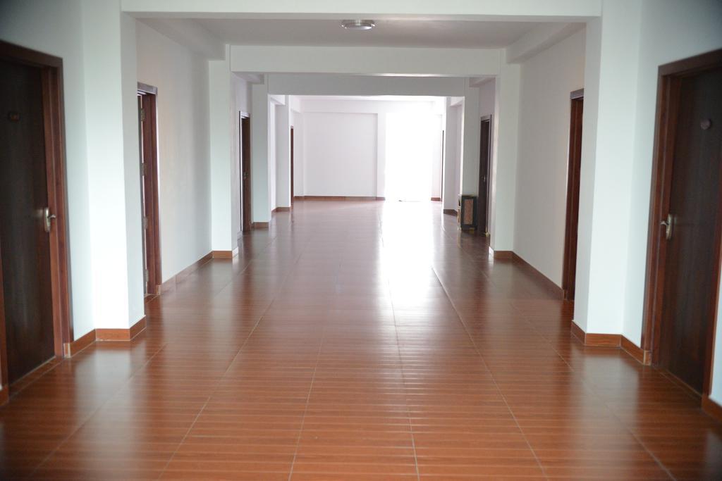 Hotel Kamrel Kurunegala Luaran gambar