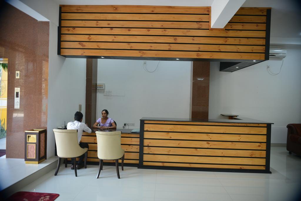 Hotel Kamrel Kurunegala Luaran gambar