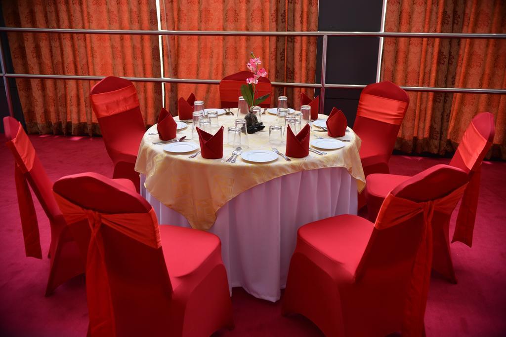 Hotel Kamrel Kurunegala Luaran gambar