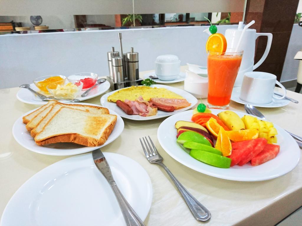 Hotel Kamrel Kurunegala Luaran gambar