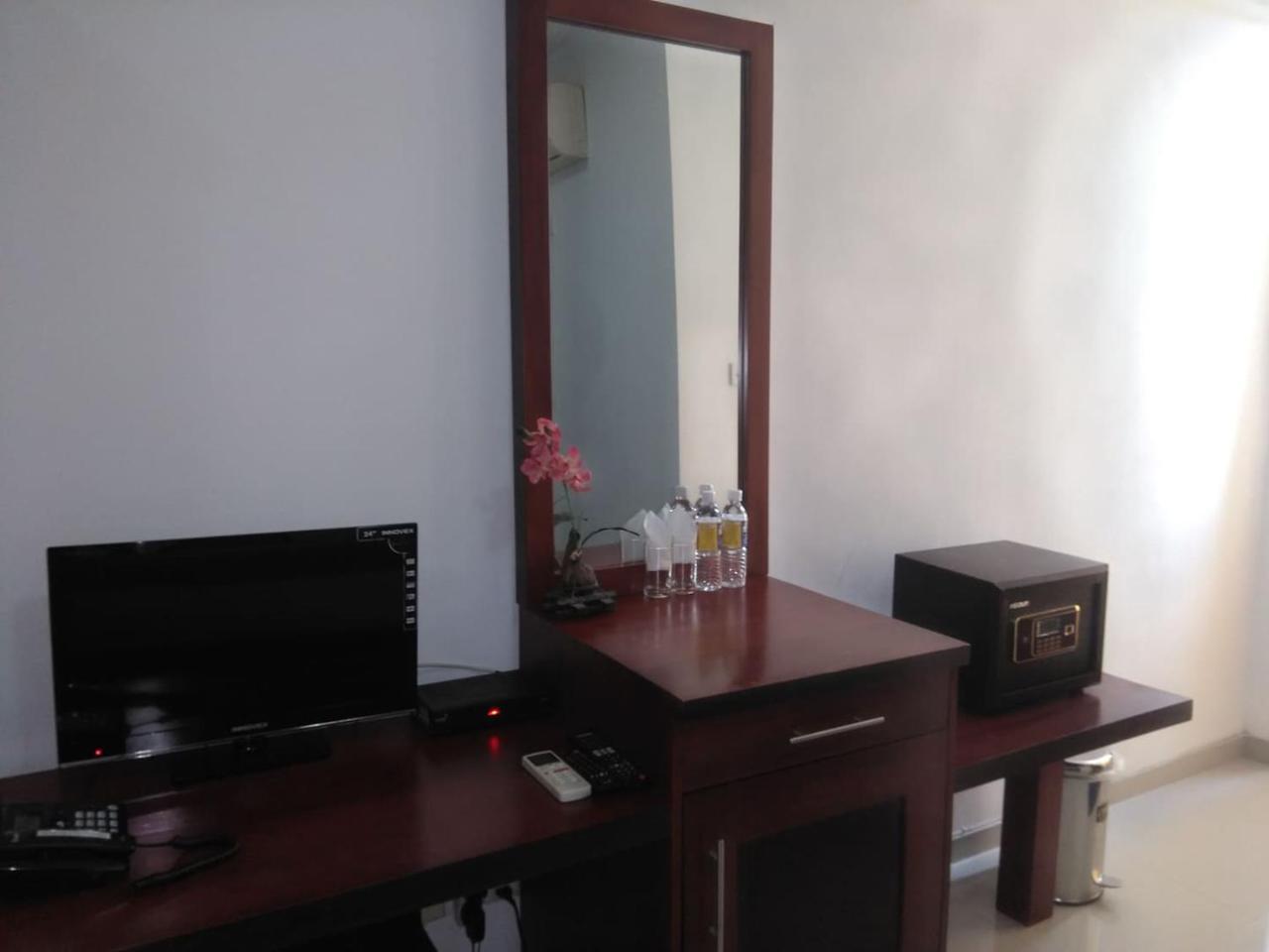 Hotel Kamrel Kurunegala Luaran gambar