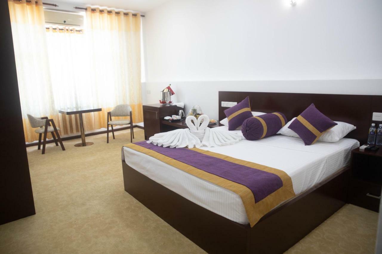 Hotel Kamrel Kurunegala Luaran gambar