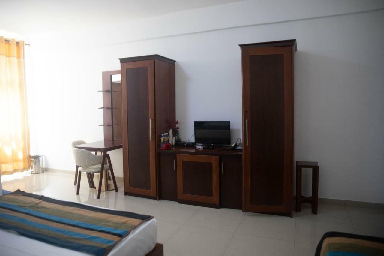Hotel Kamrel Kurunegala Luaran gambar